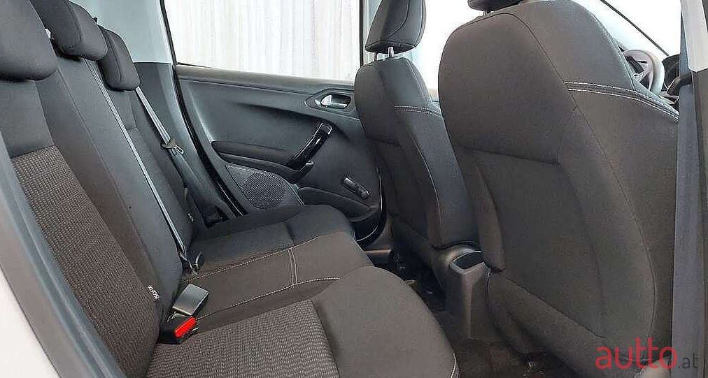 2019' Peugeot 208 photo #6