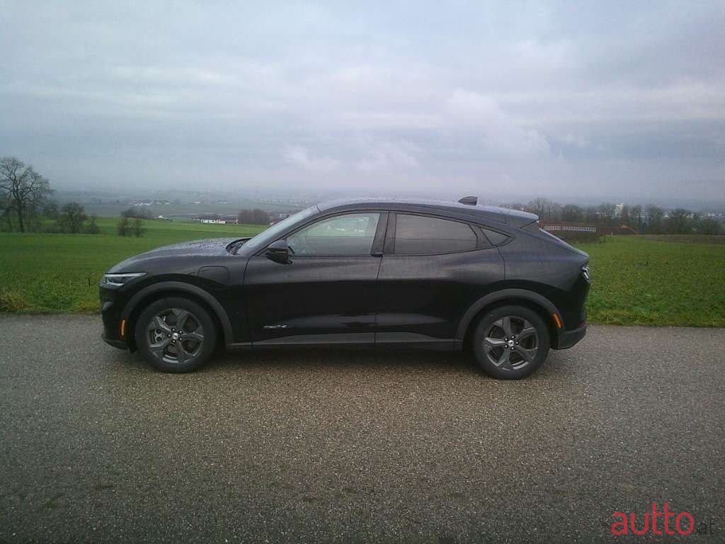 2024' Ford Mustang Mach-E photo #4