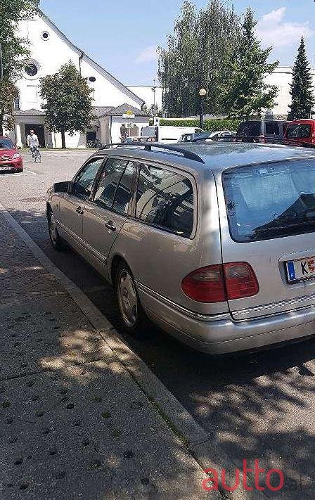 1999' Mercedes-Benz E-Klasse photo #2