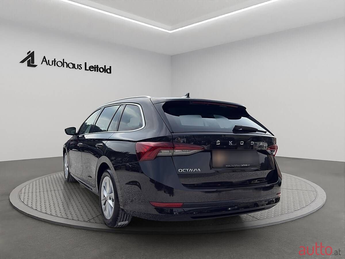 2022' Skoda Octavia photo #4