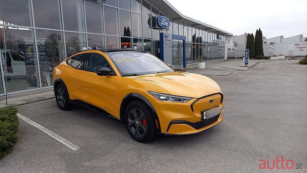 2022' Ford Mustang Mach-E photo #2