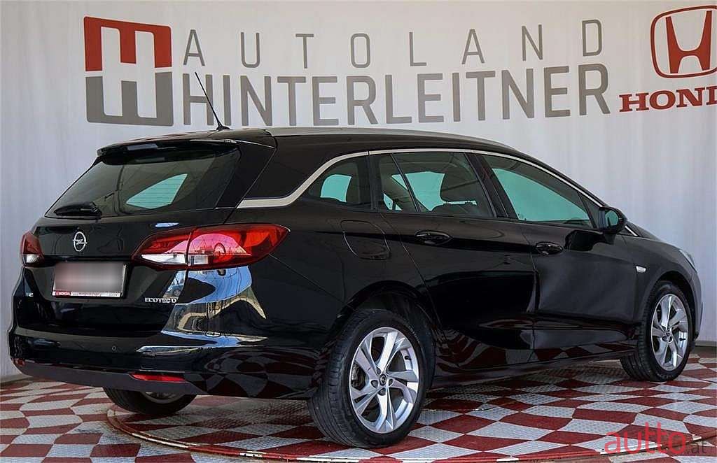 2019' Opel Astra photo #2