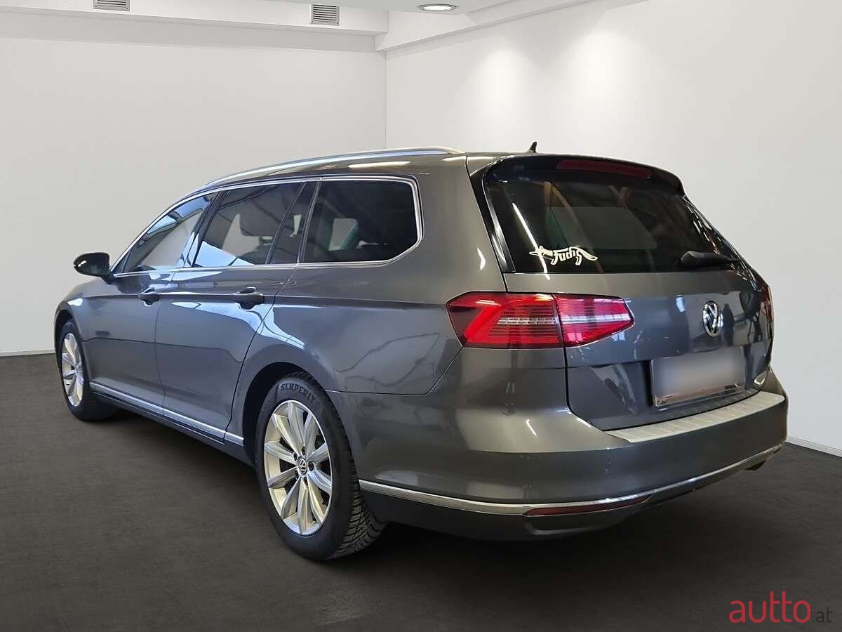 2015' Volkswagen Passat photo #5