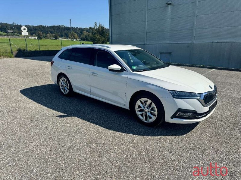 2022' Skoda Octavia photo #1