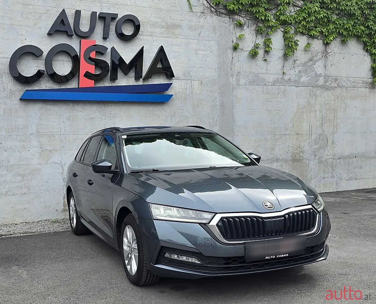 2021' Skoda Octavia photo #2