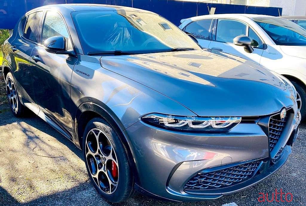 2022' Alfa Romeo Tonale photo #1