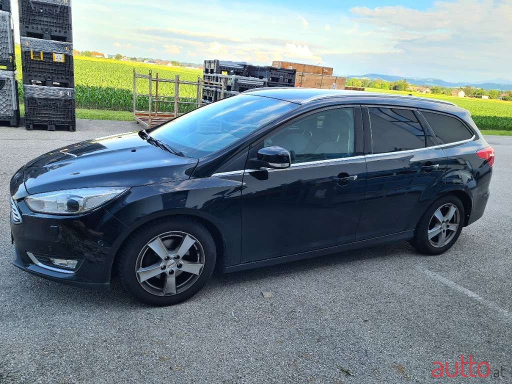 2017' Ford Focus photo #5