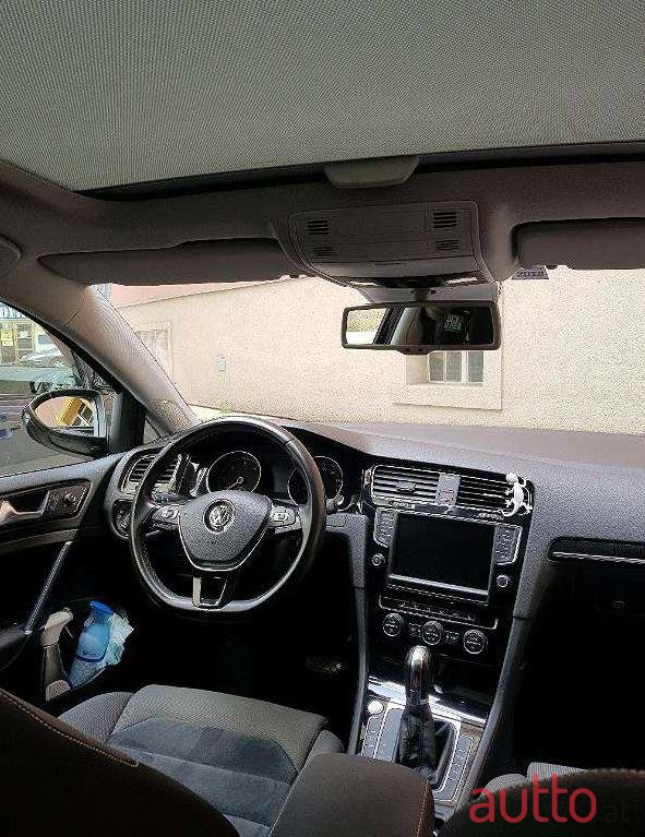 2013' Volkswagen Golf photo #1