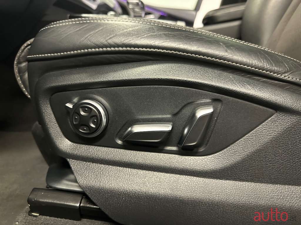 2016' Audi Q7 photo #3