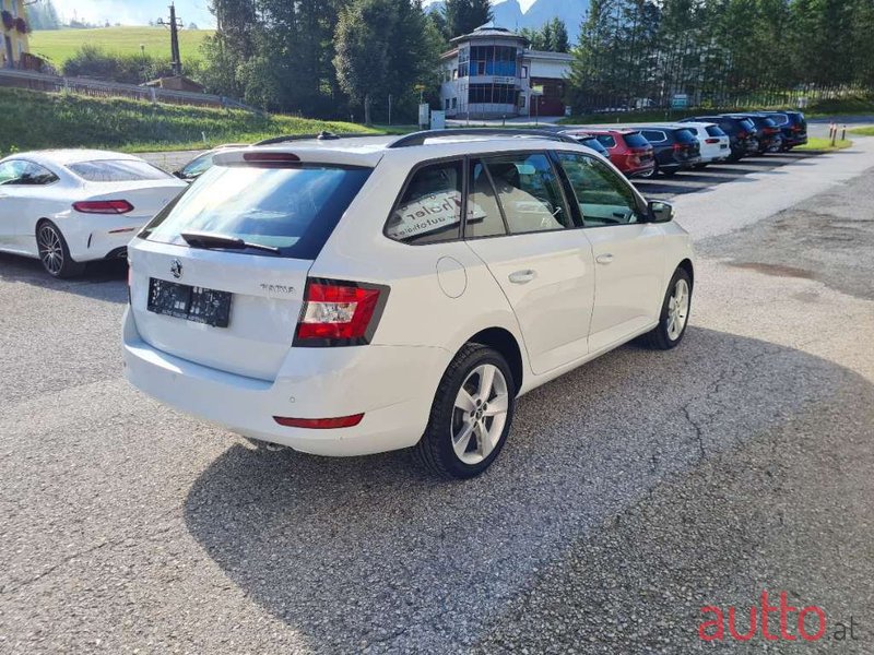 2019' Skoda Fabia photo #2