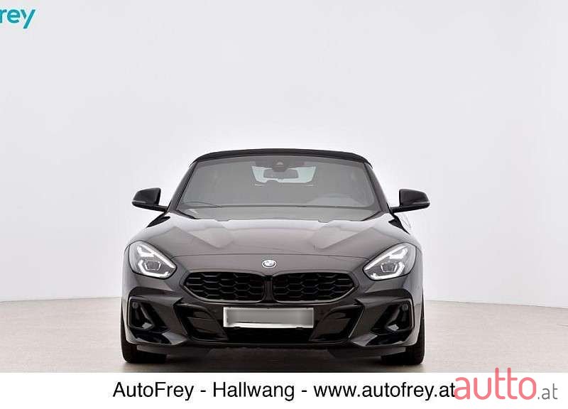 2023' BMW Z4 photo #2