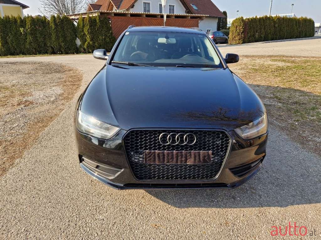 2012' Audi A4 photo #4