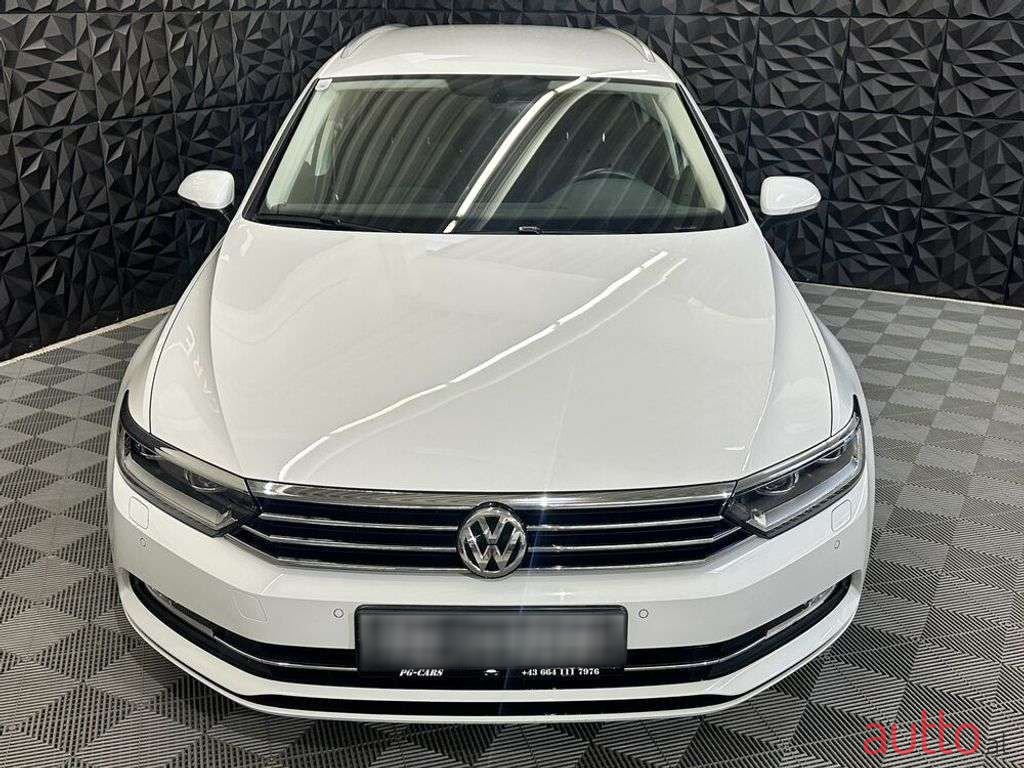 2018' Volkswagen Passat photo #4