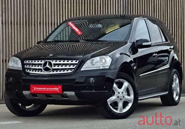 2008' Mercedes-Benz M-Klasse photo #1