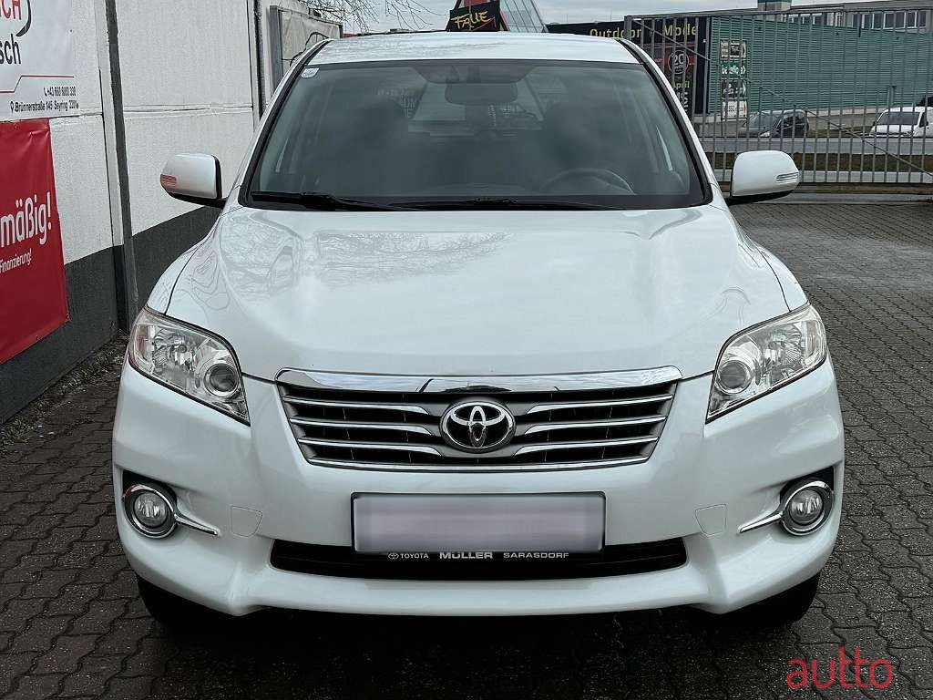 2011' Toyota RAV4 photo #2