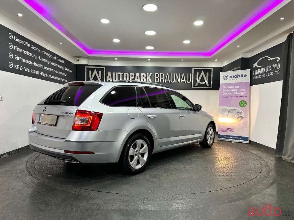 2018' Skoda Octavia photo #5