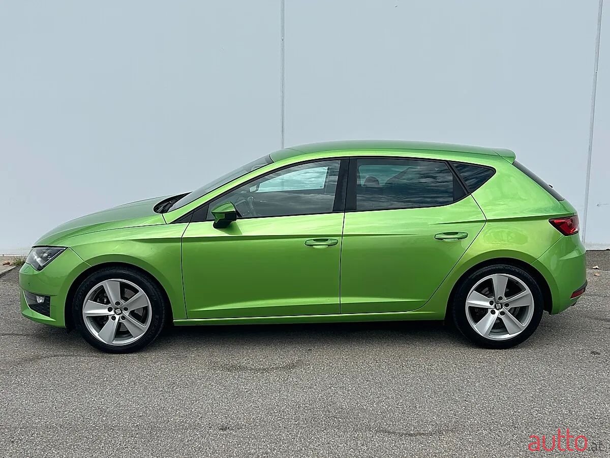 2015' SEAT Leon photo #5