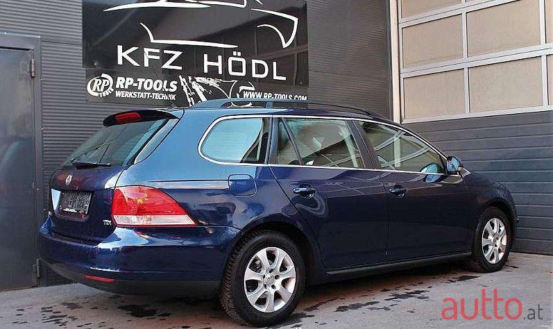 2008' Volkswagen Golf photo #1