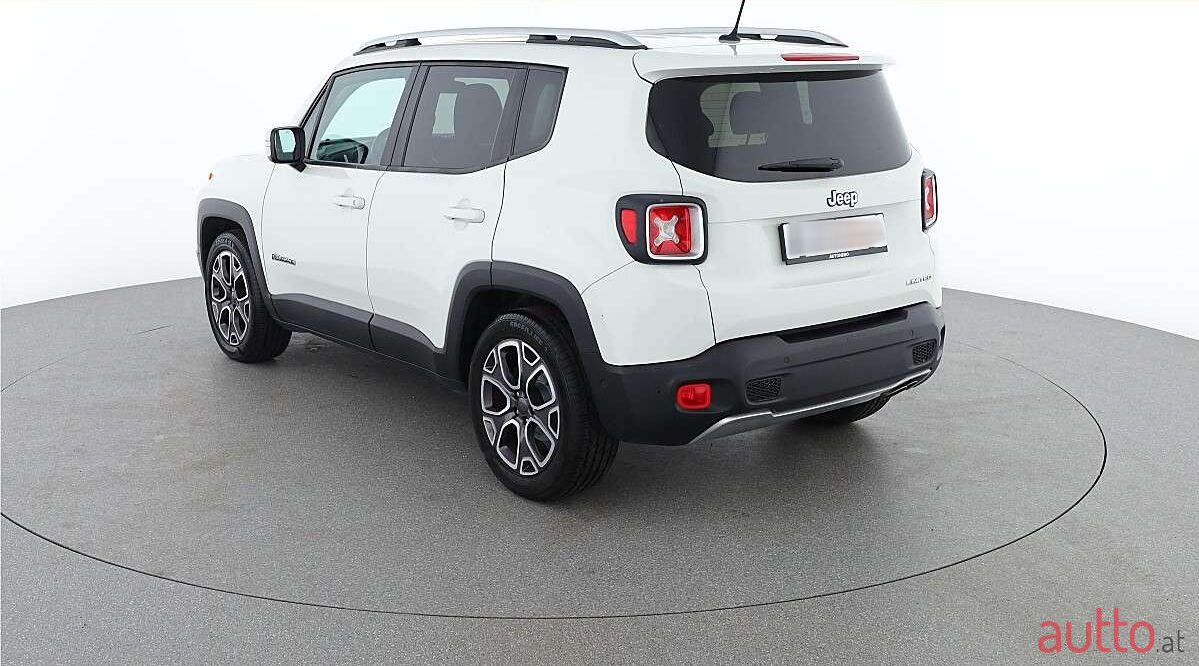 2017' Jeep Renegade photo #3