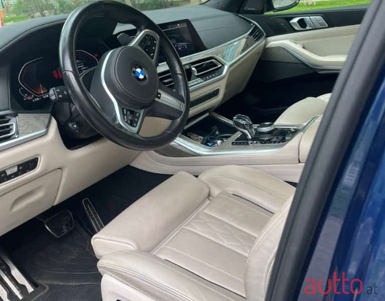 2019' BMW X7 photo #6