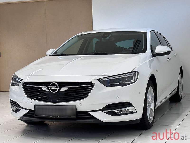 2017' Opel Insignia photo #4