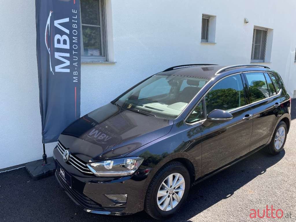 2015' Volkswagen Golf photo #1