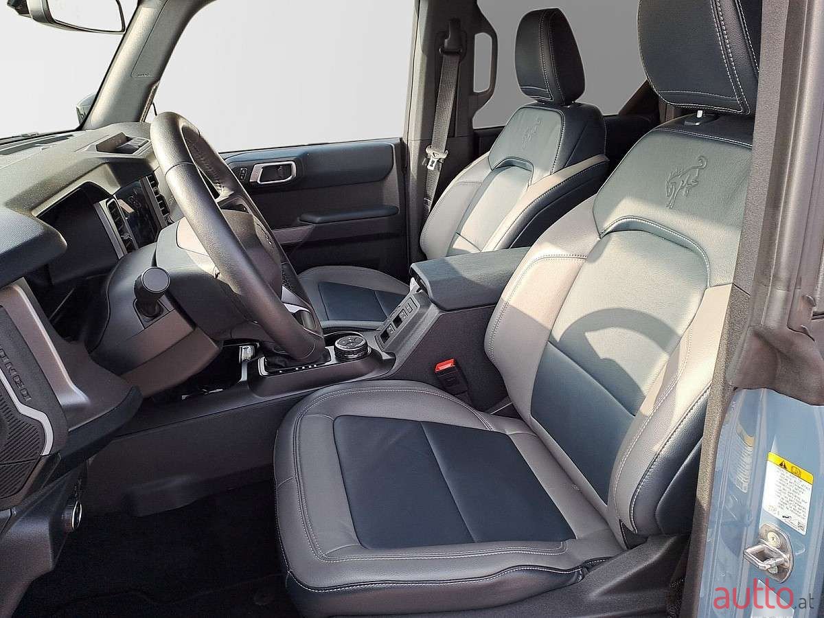 2023' Ford Bronco photo #6