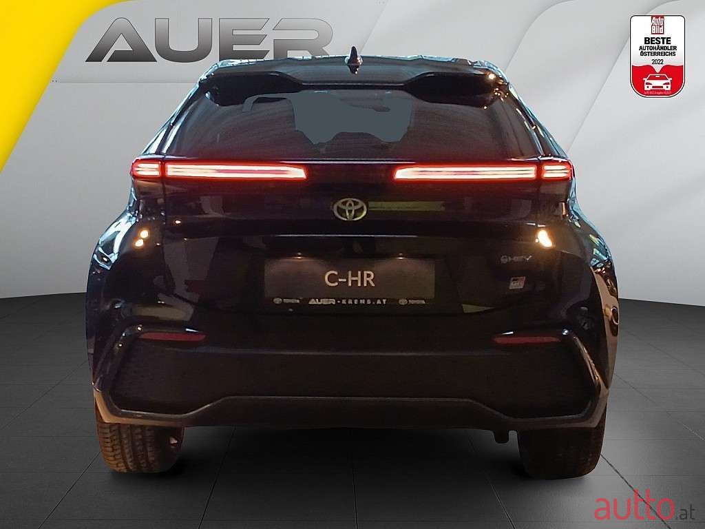2024' Toyota C-HR photo #4