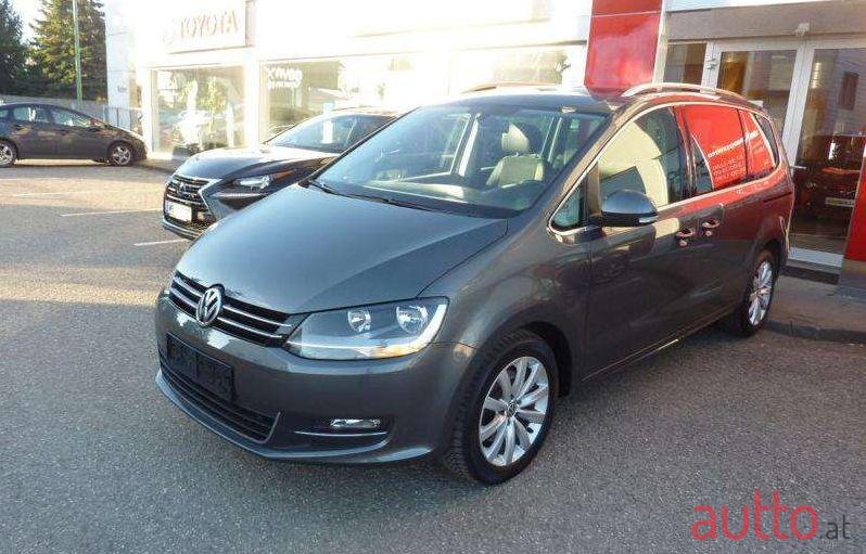 2015' Volkswagen Sharan photo #1