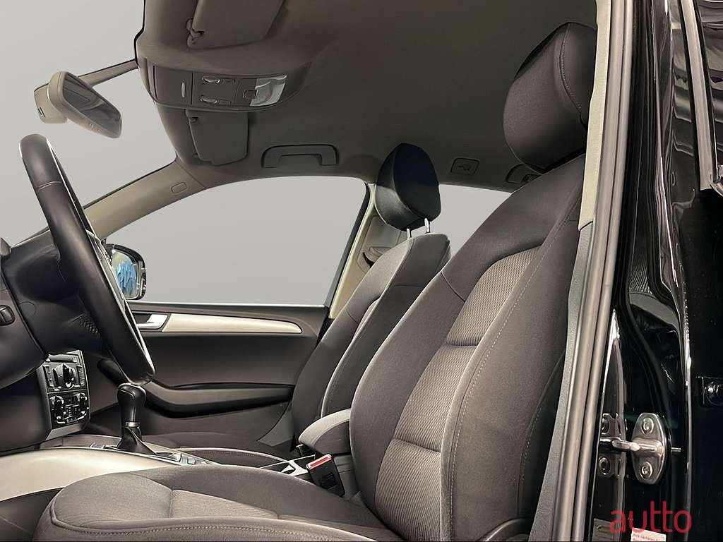 2012' Audi Q5 photo #6