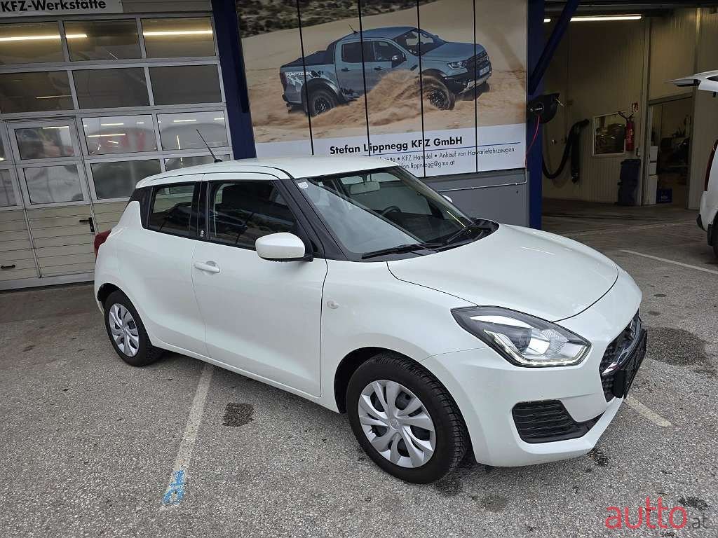 2020' Suzuki Swift photo #1