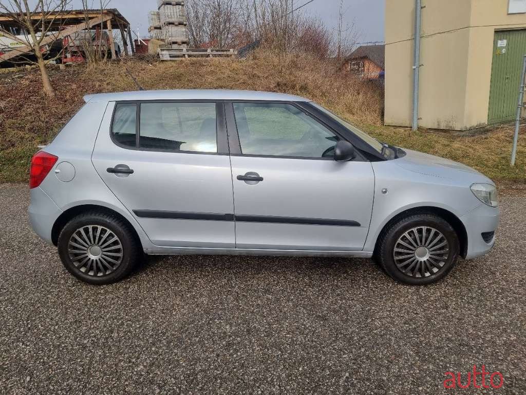 2013' Skoda Fabia photo #3