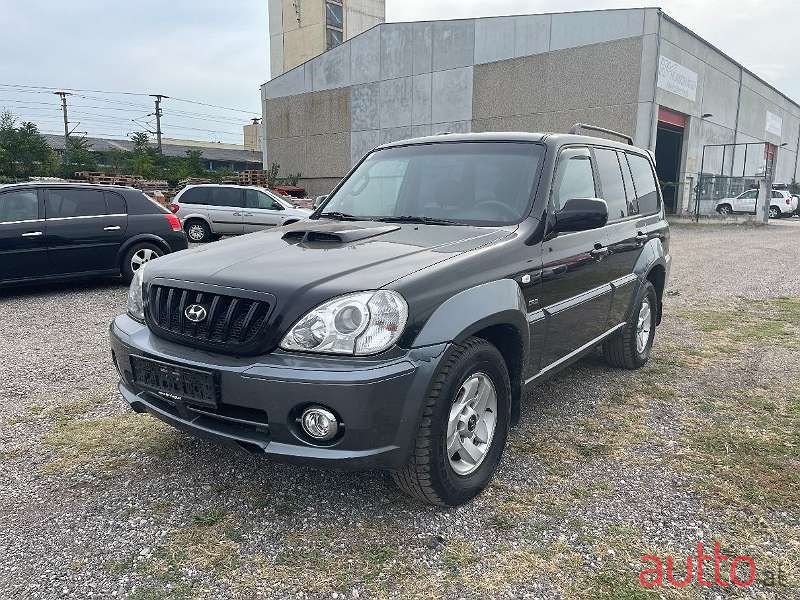2003' Hyundai Terracan photo #1