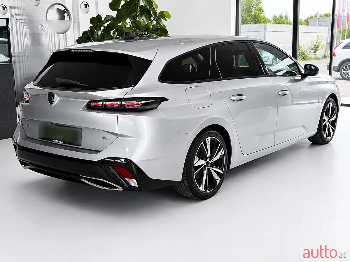 2022' Peugeot 308 photo #3