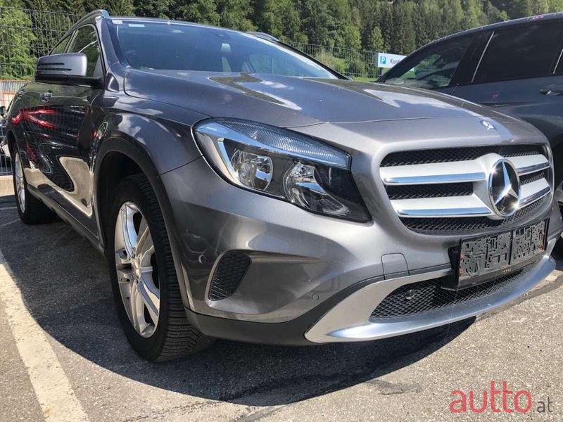 2016' Mercedes-Benz Gla-Klasse photo #3