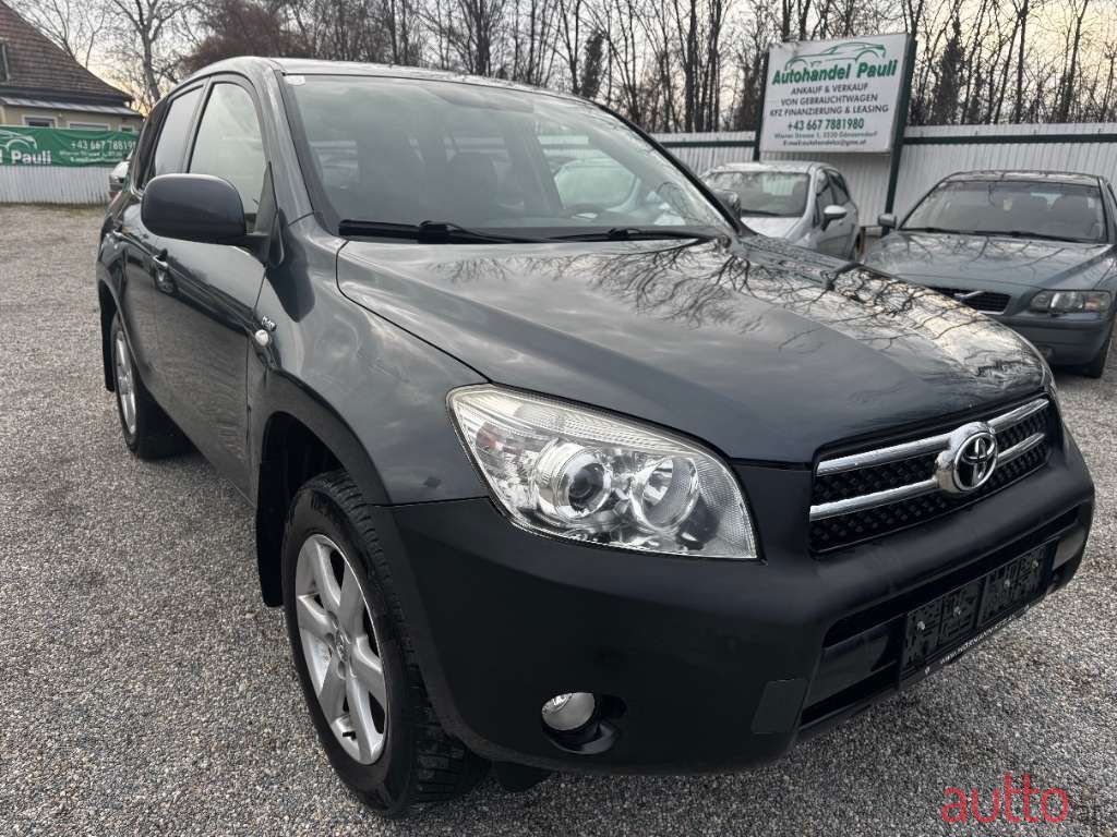 2008' Toyota RAV4 photo #3