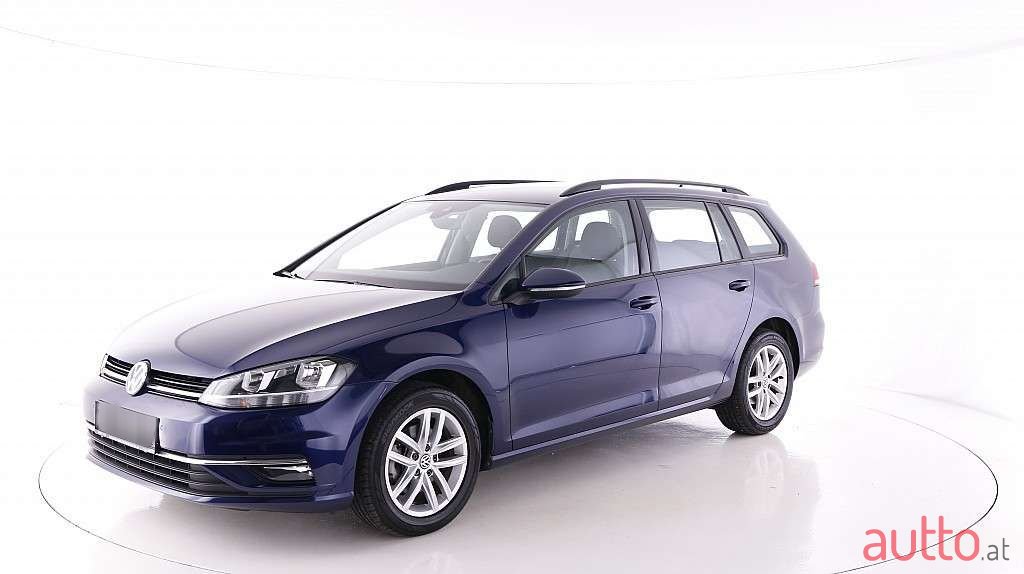 2018' Volkswagen Golf photo #1