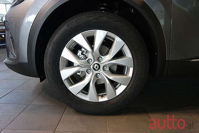 2022' Renault Captur photo #4