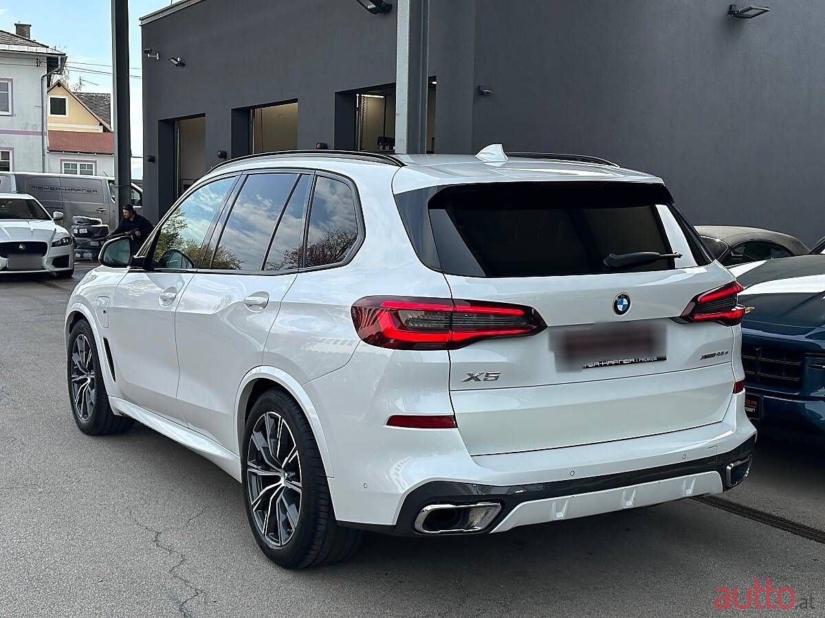 2021' BMW X5 photo #5