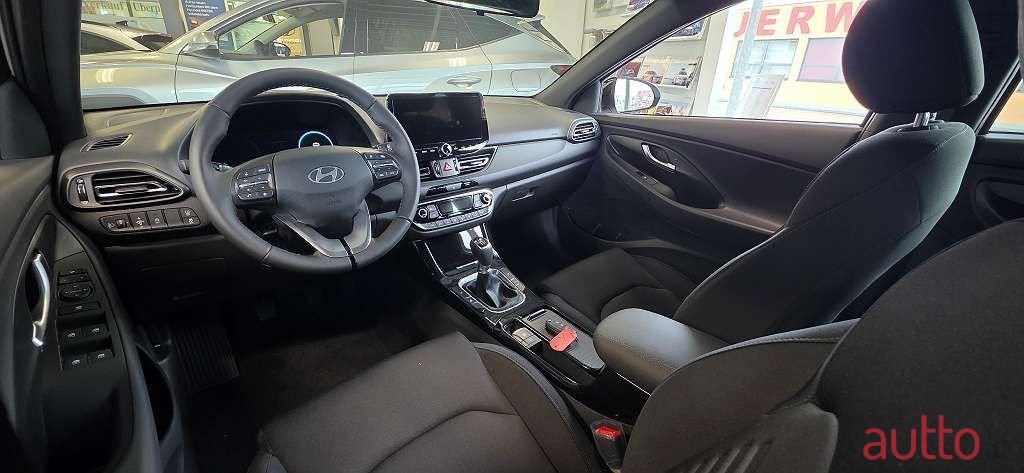 2024' Hyundai i30 photo #5