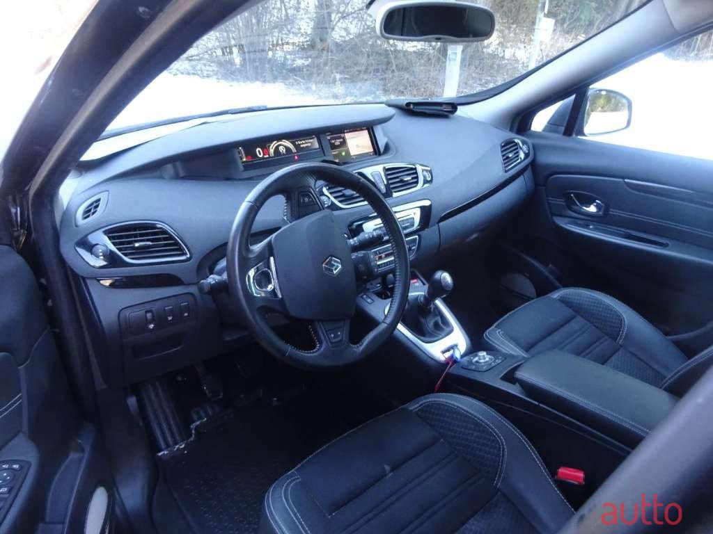 2016' Renault Scenic photo #4