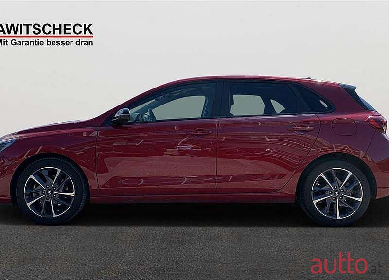 2022' Hyundai i30 photo #2