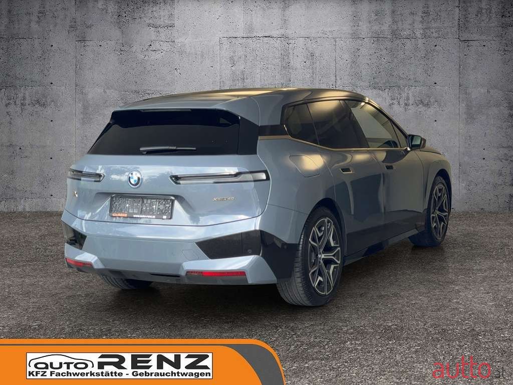 2022' BMW iX photo #5