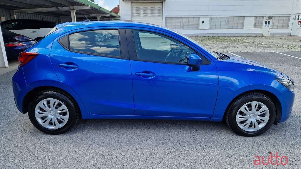 2016' Mazda Mazda2 photo #6