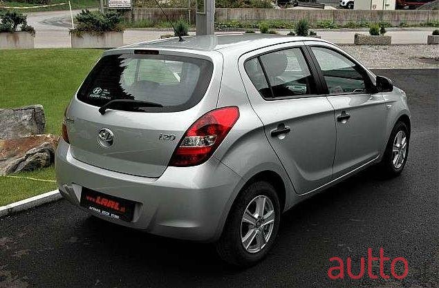 2012' Hyundai i20 photo #1