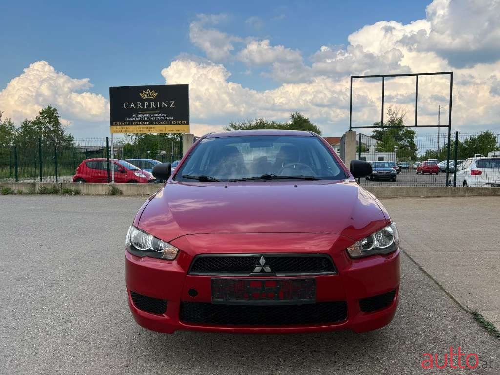 2010' Mitsubishi Lancer photo #2