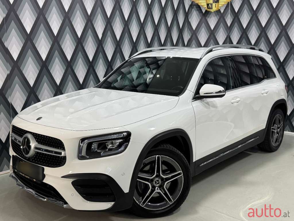 2021' Mercedes-Benz GLB photo #2
