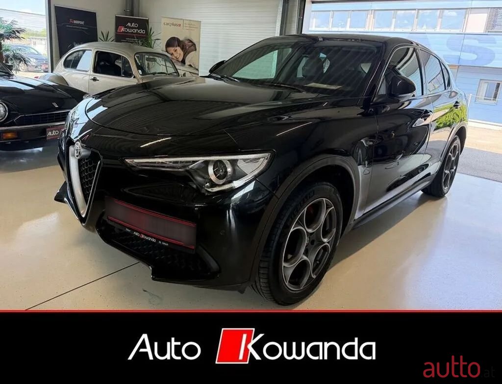 2018' Alfa Romeo Stelvio photo #1