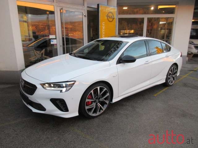 2021' Opel Insignia photo #2