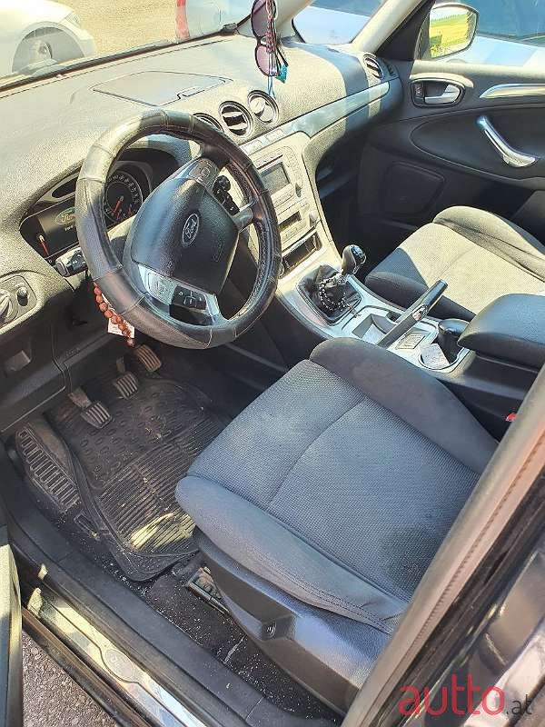 2009' Ford Galaxy photo #6